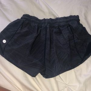 2.5” Hotty Hot Short Lulu Lemon Shorts